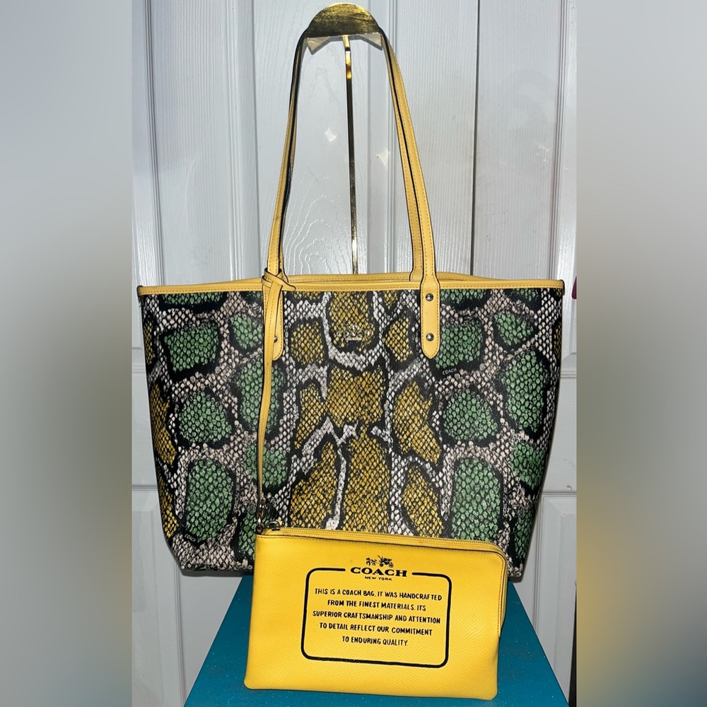 Coach Reversible City Tote in Snake Print With Detachable Wristlet (RARE) - Picture 10 of 16